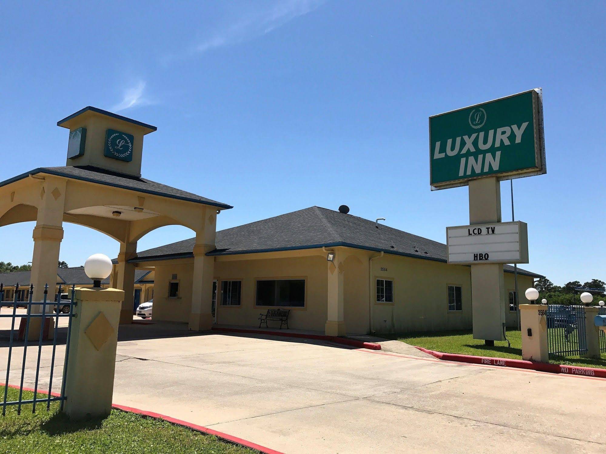 Luxury Inn & Suites Liberty