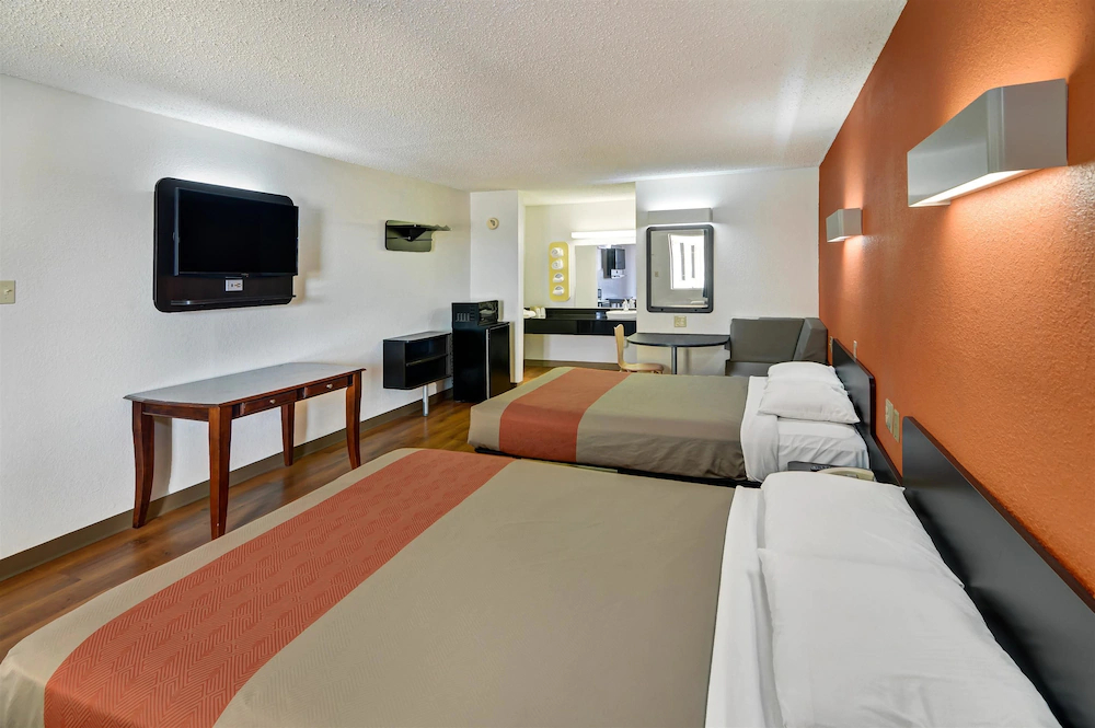 Motel 6 Lindale Tx