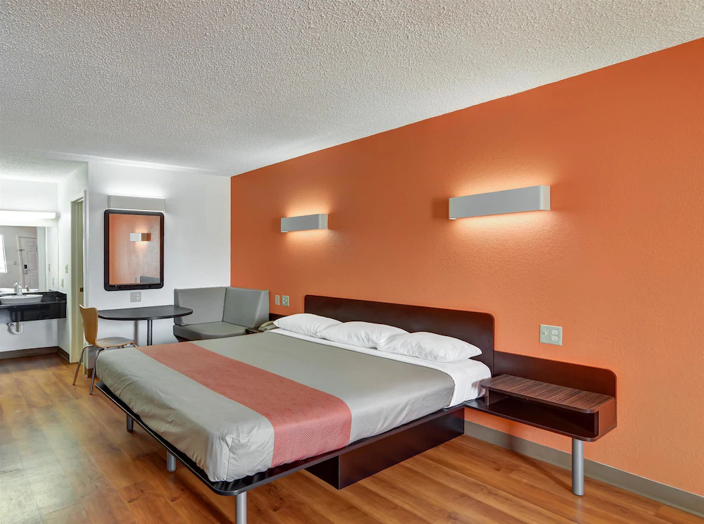 Motel 6 Lindale Tx