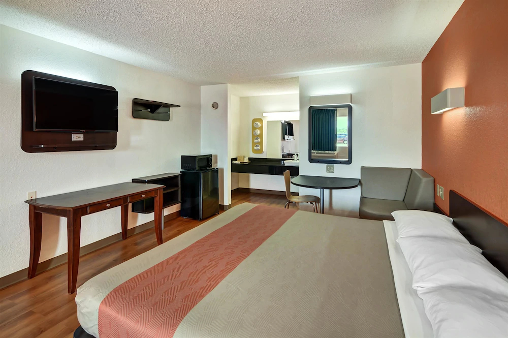 Motel 6 Lindale Tx