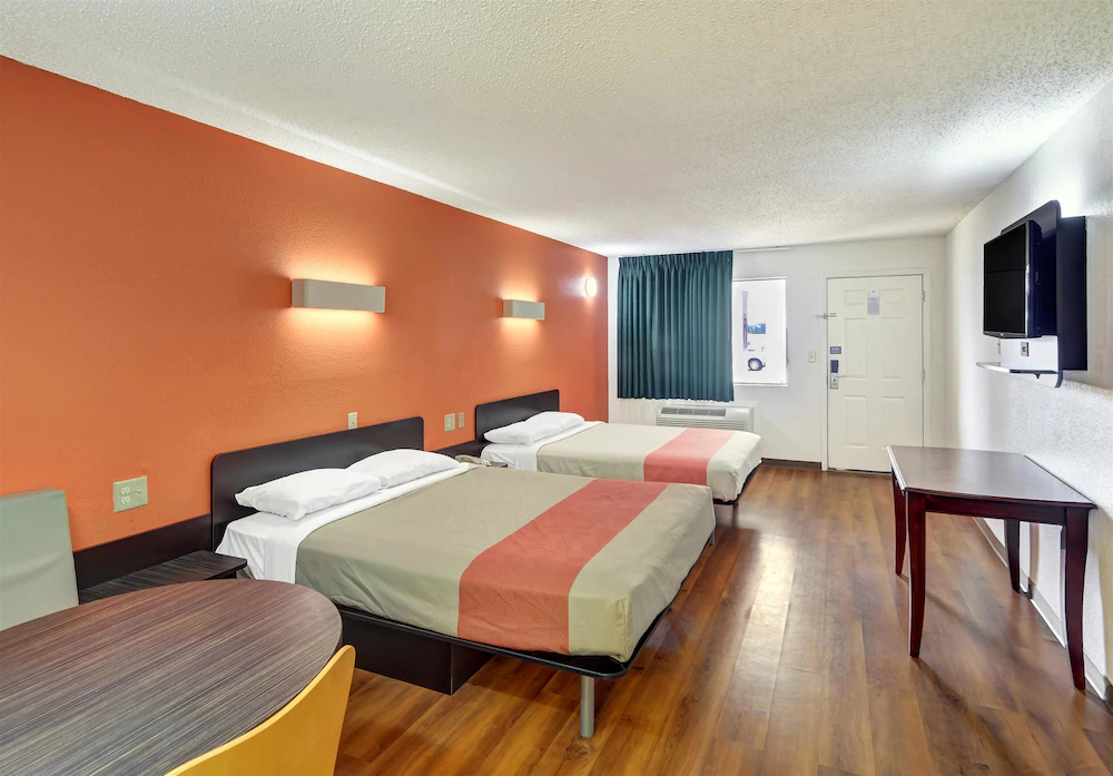 Motel 6 Lindale Tx