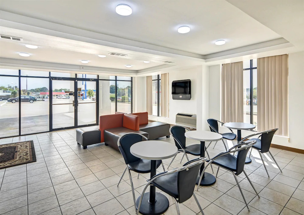 Motel 6 Lindale Tx