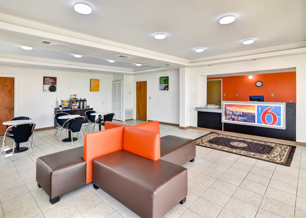 Motel 6 Lindale Tx