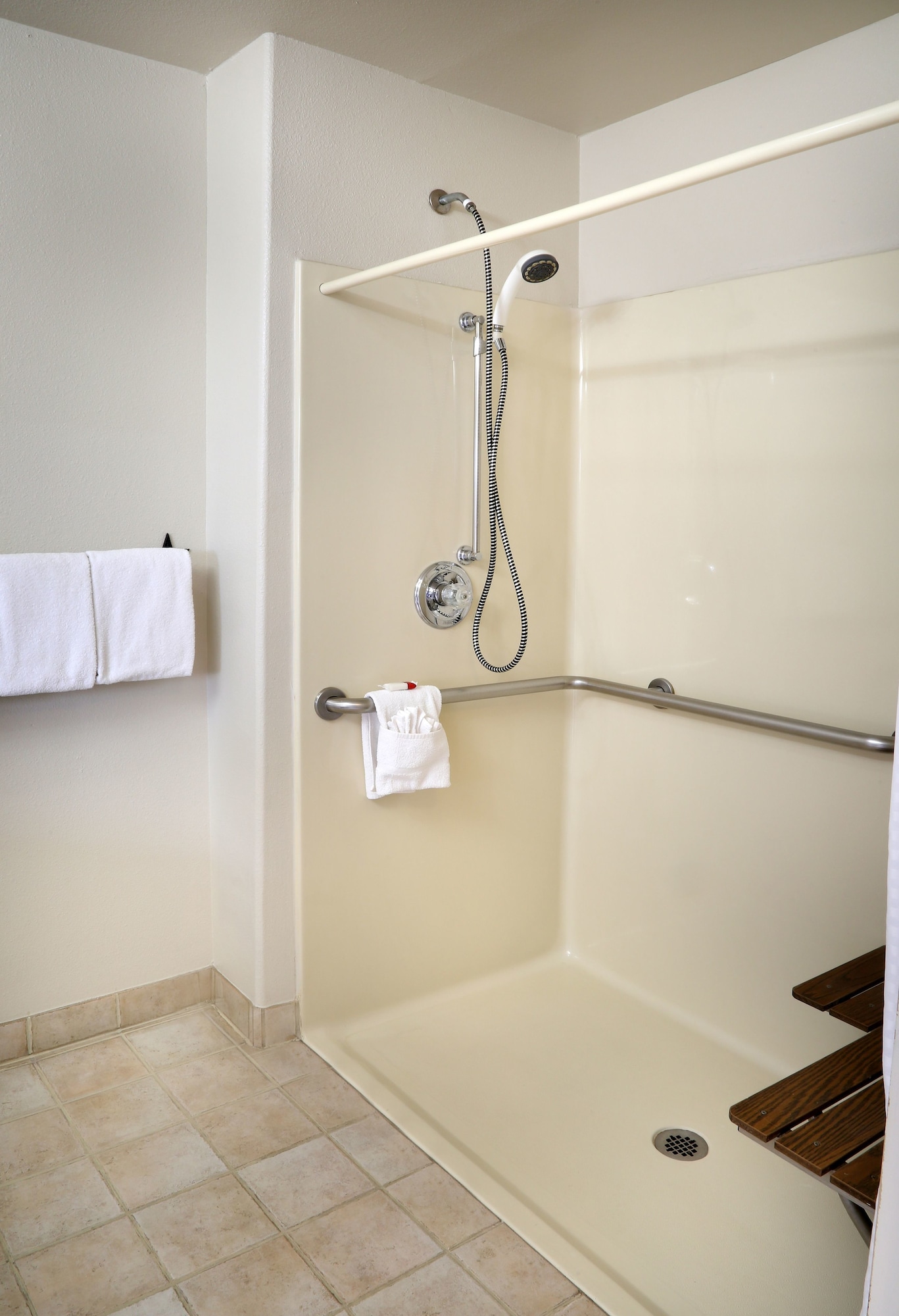 Days Inn & Suites by Wyndham Llano