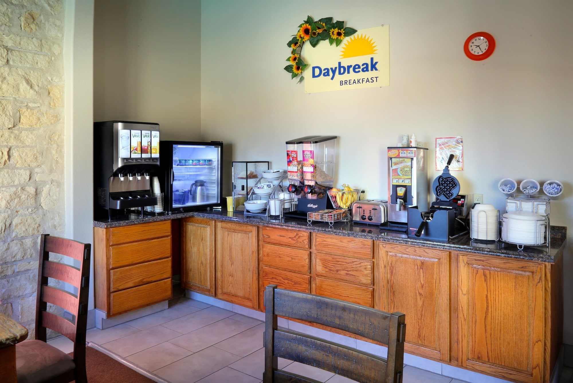 Days Inn & Suites by Wyndham Llano