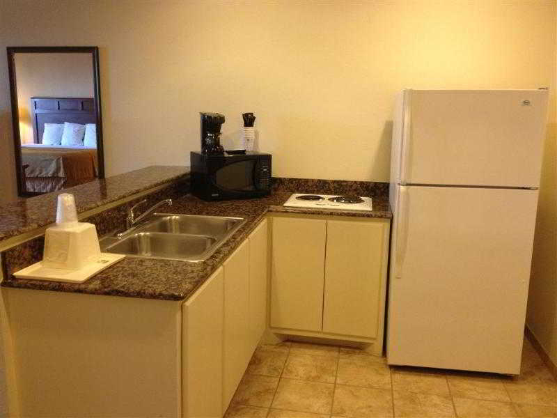 Best Western Lockhart Hotel & Suites