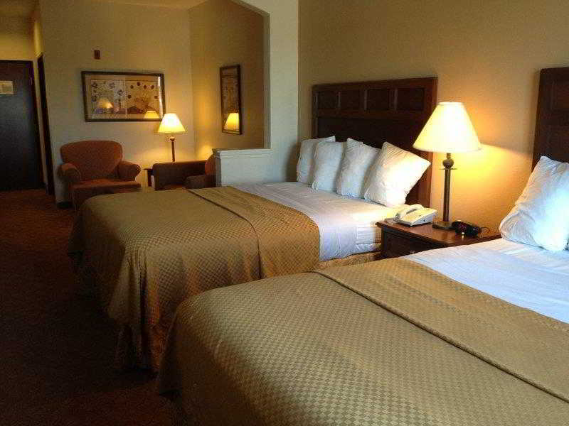 Best Western Lockhart Hotel & Suites