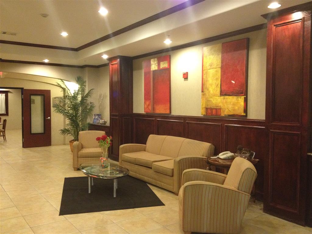Best Western Lockhart Hotel & Suites