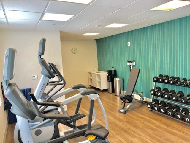 Holiday Inn Express & Suites Longview South I-20