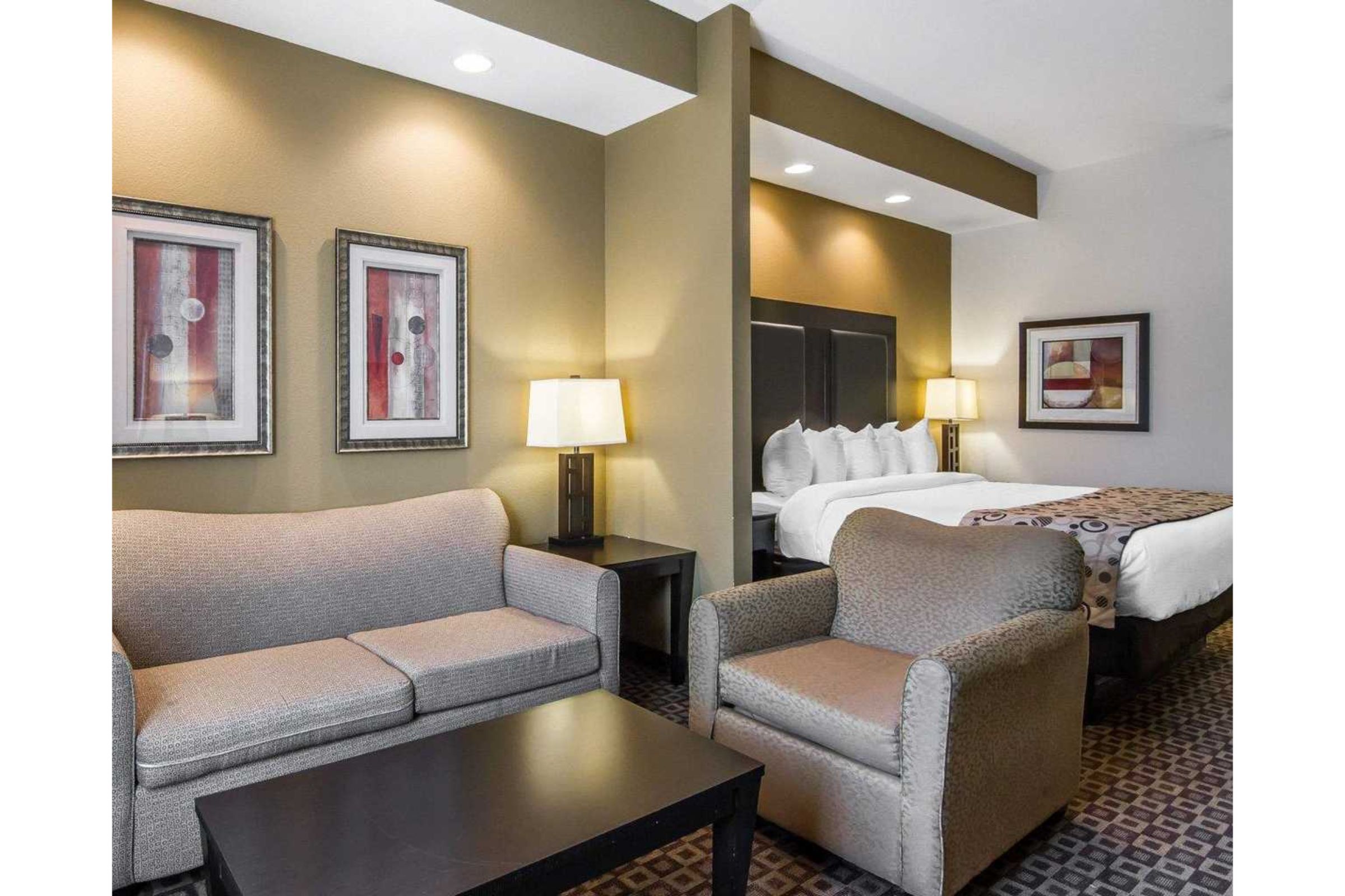 Red Roof Inn & Suites Longview