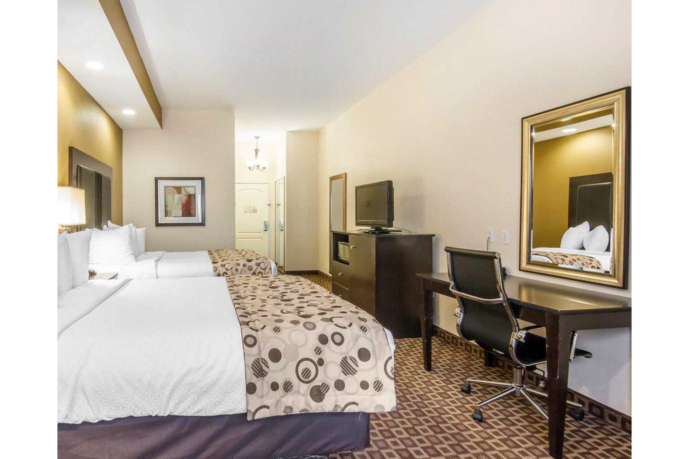 Red Roof Inn & Suites Longview