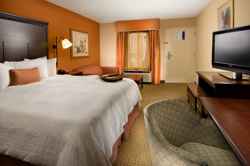 Days Inn by Wyndham Longview South