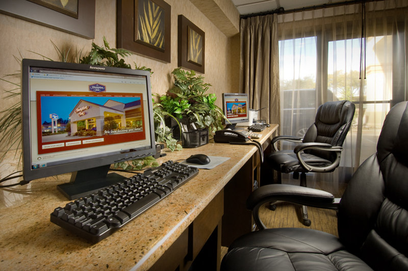 Days Inn by Wyndham Longview South