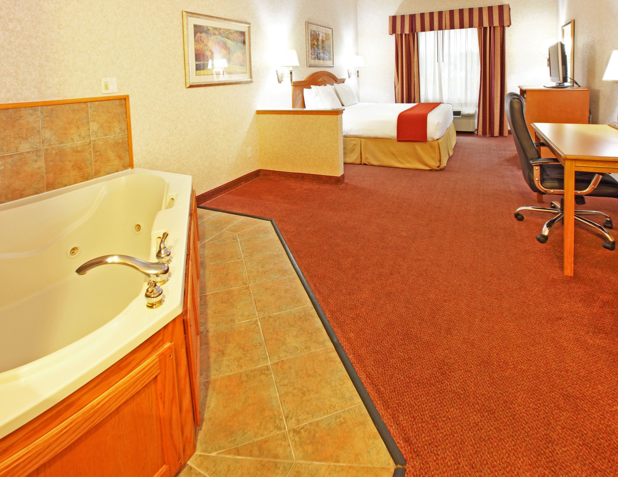 Holiday Inn Longview - North