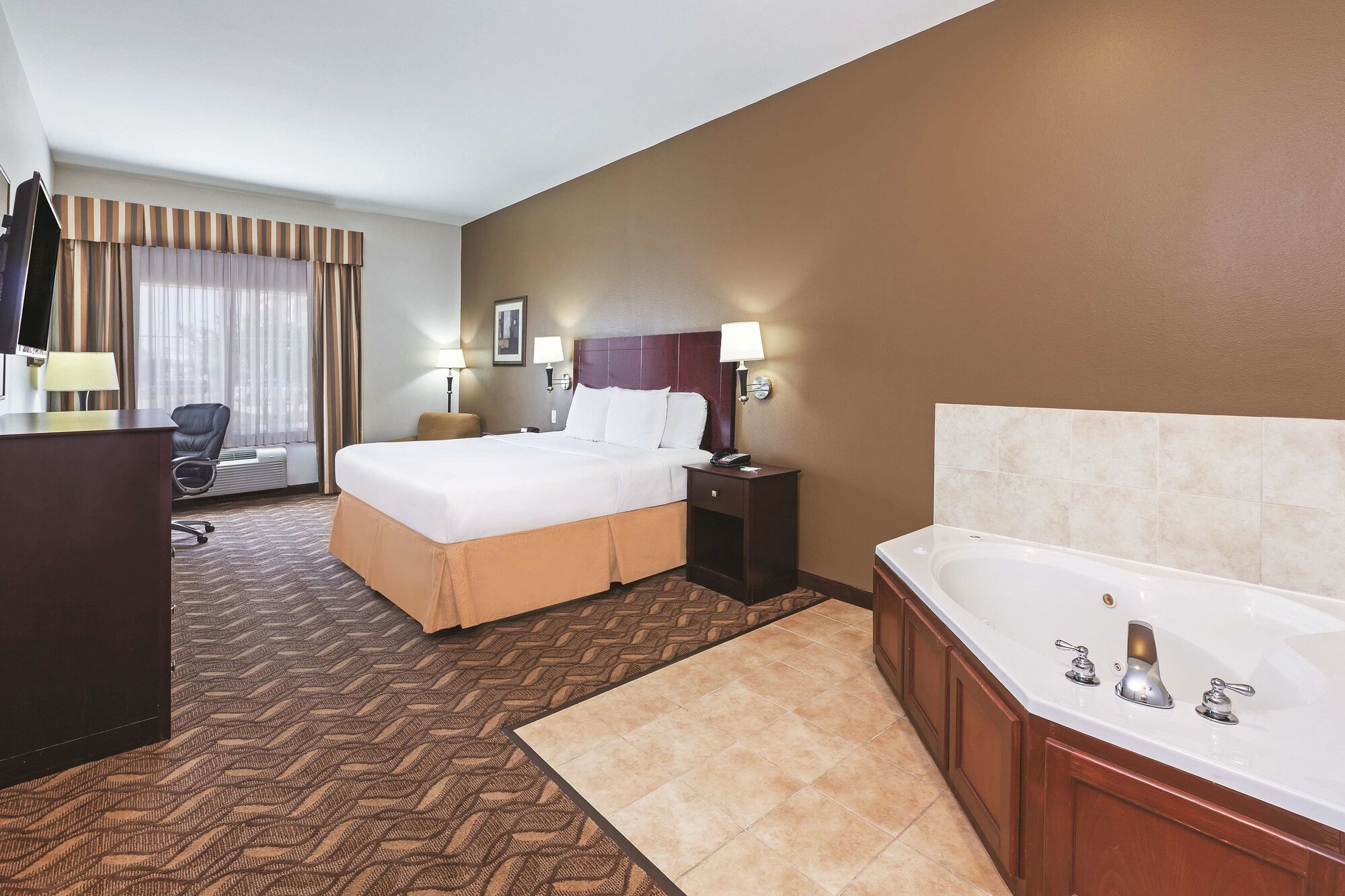 La Quinta Inn & Suites by Wyndham Longview North