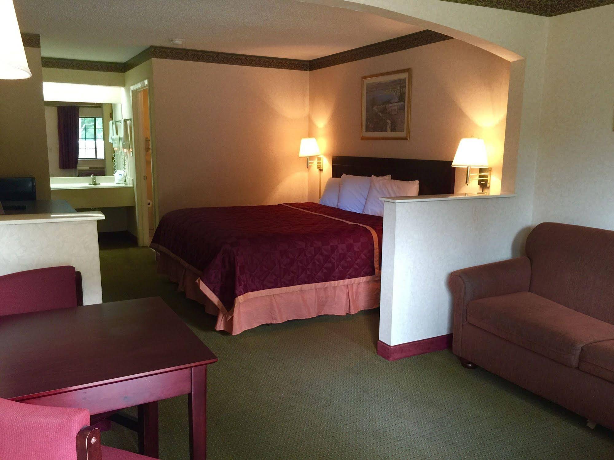 Majestic Inn