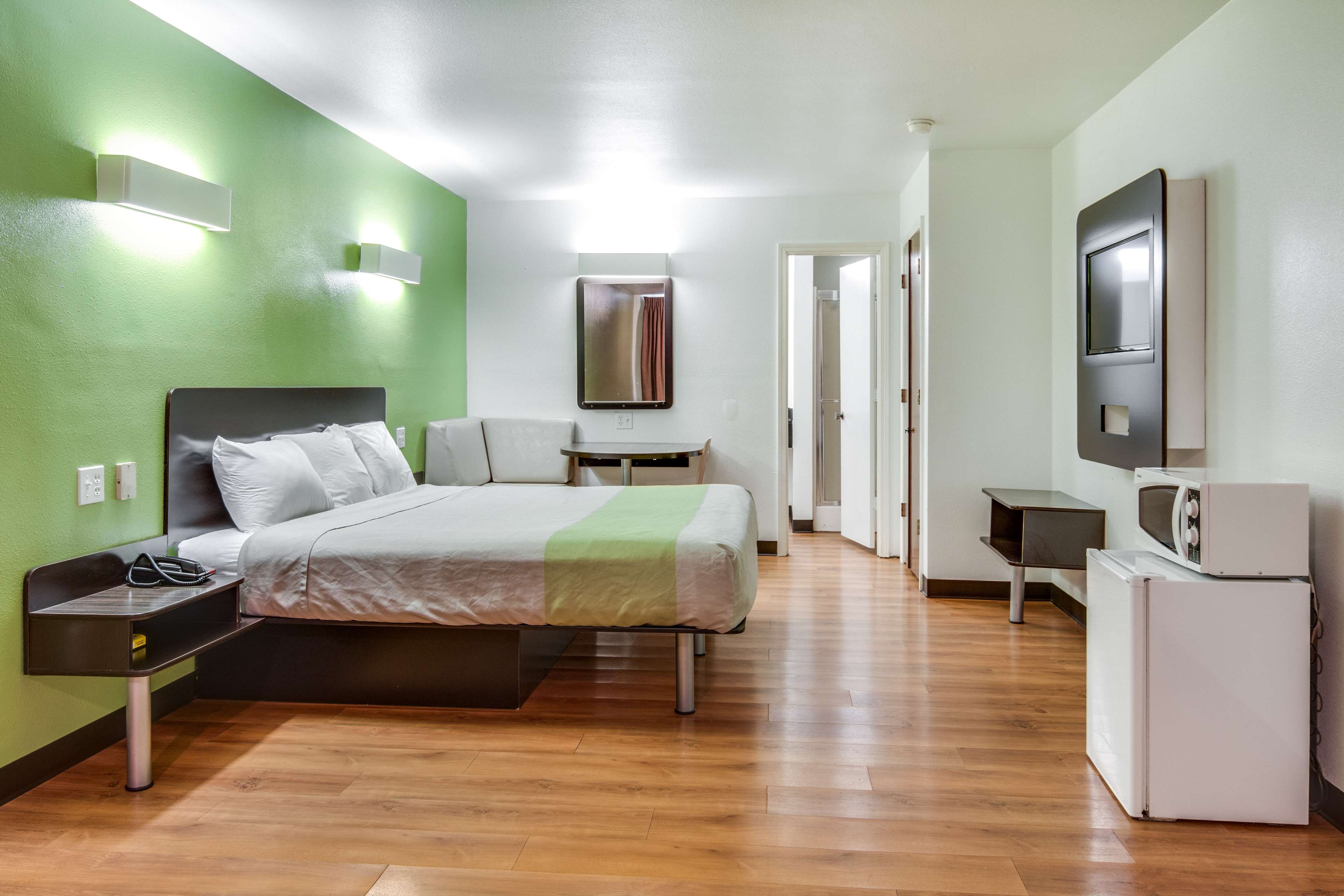 Motel 6 Longview - North