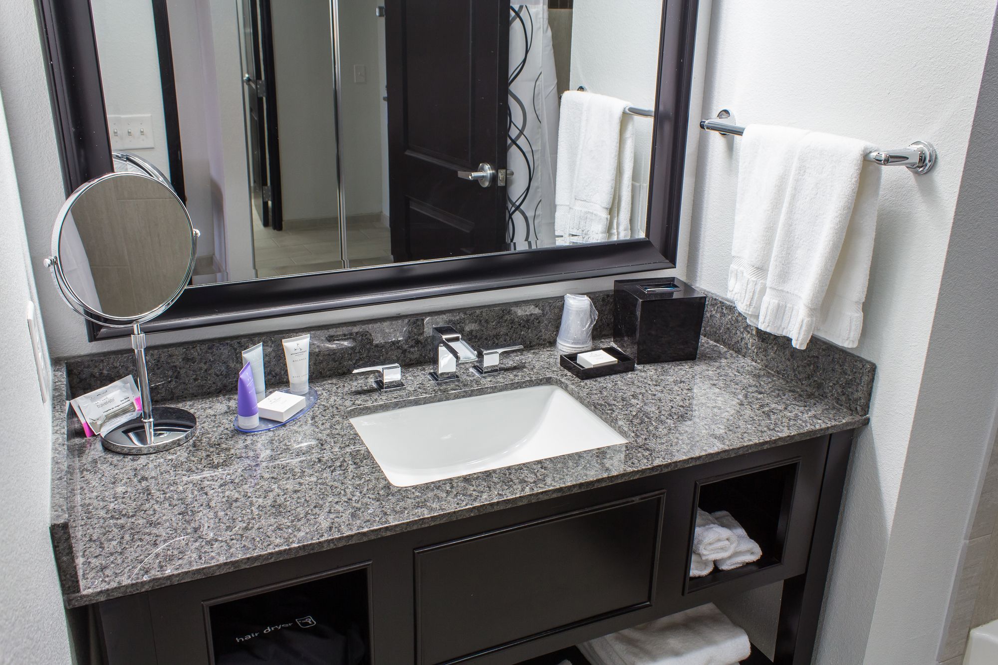 La Quinta Inn & Suites by Wyndham Lubbock Southwest