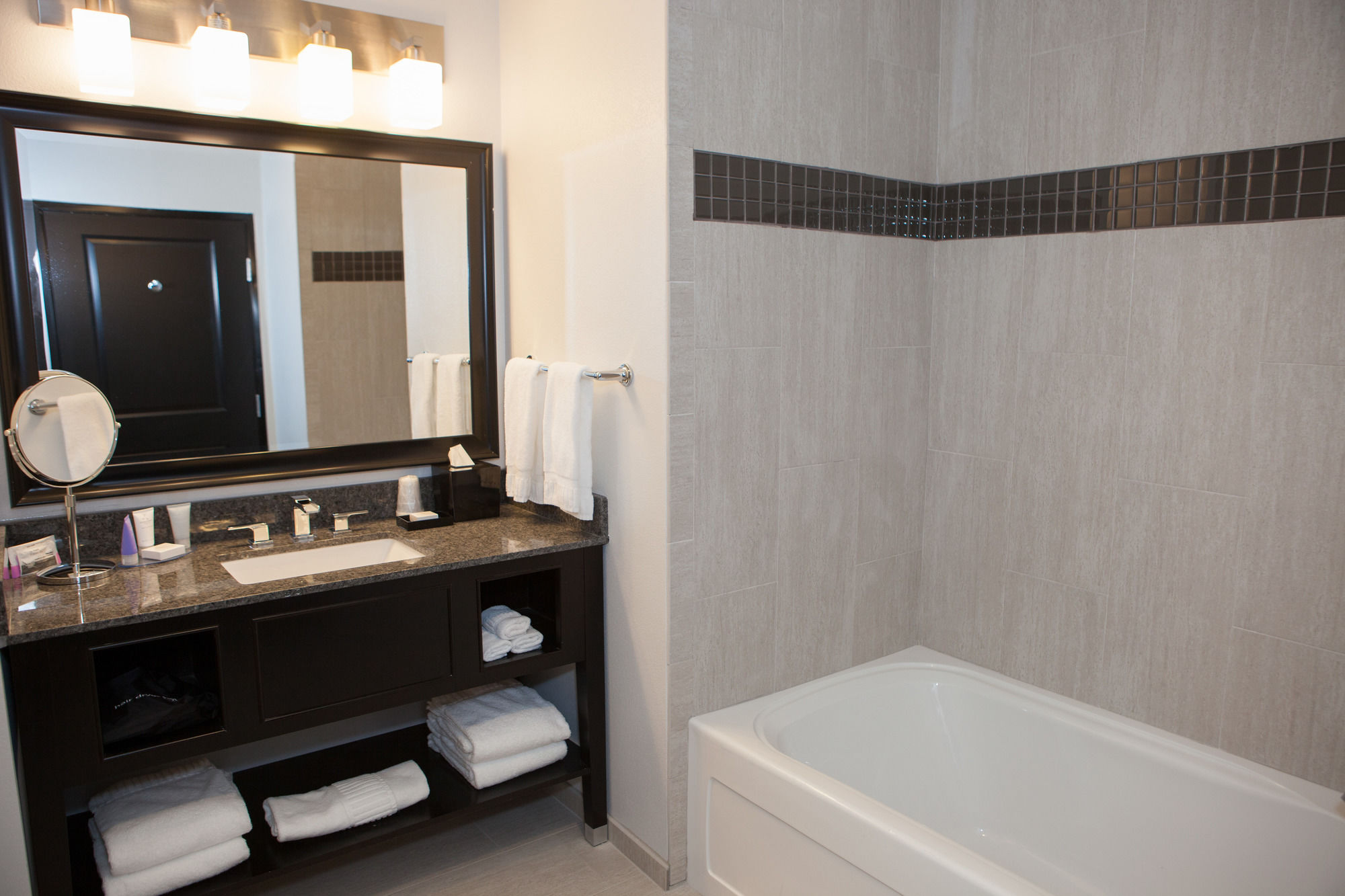 La Quinta Inn & Suites by Wyndham Lubbock Southwest