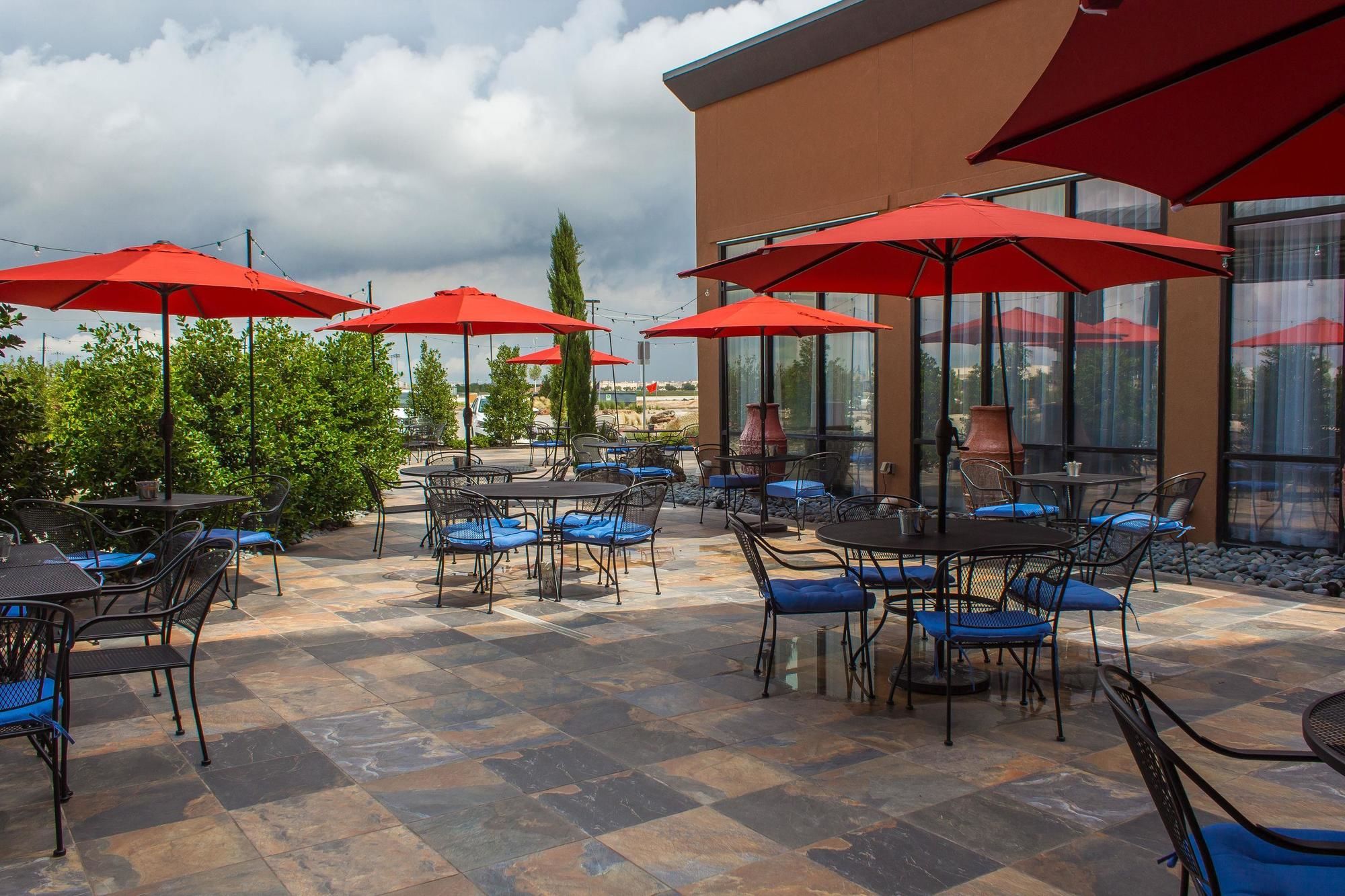 La Quinta Inn & Suites by Wyndham Lubbock Southwest