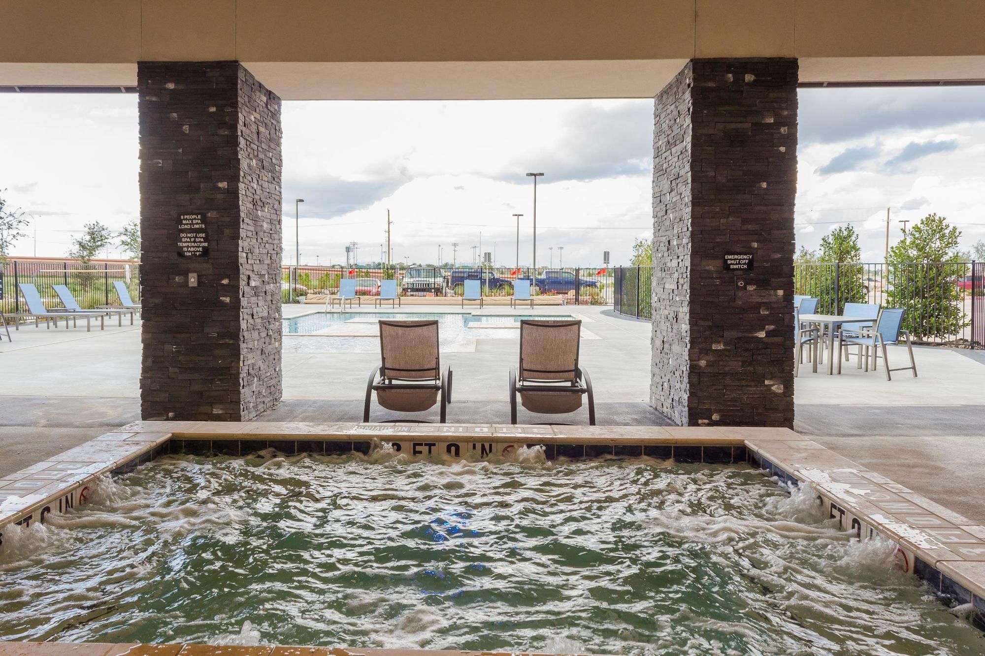 La Quinta Inn & Suites by Wyndham Lubbock Southwest