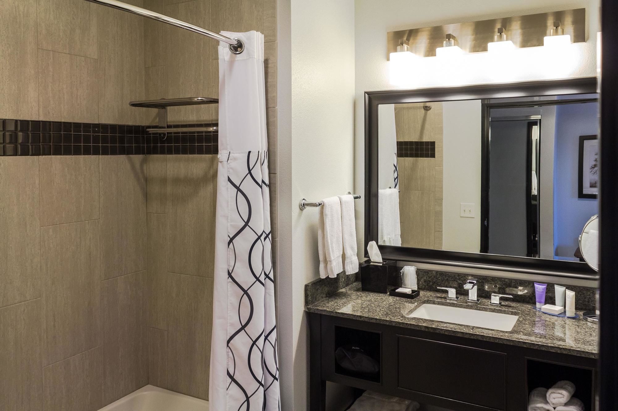 La Quinta Inn & Suites by Wyndham Lubbock Southwest
