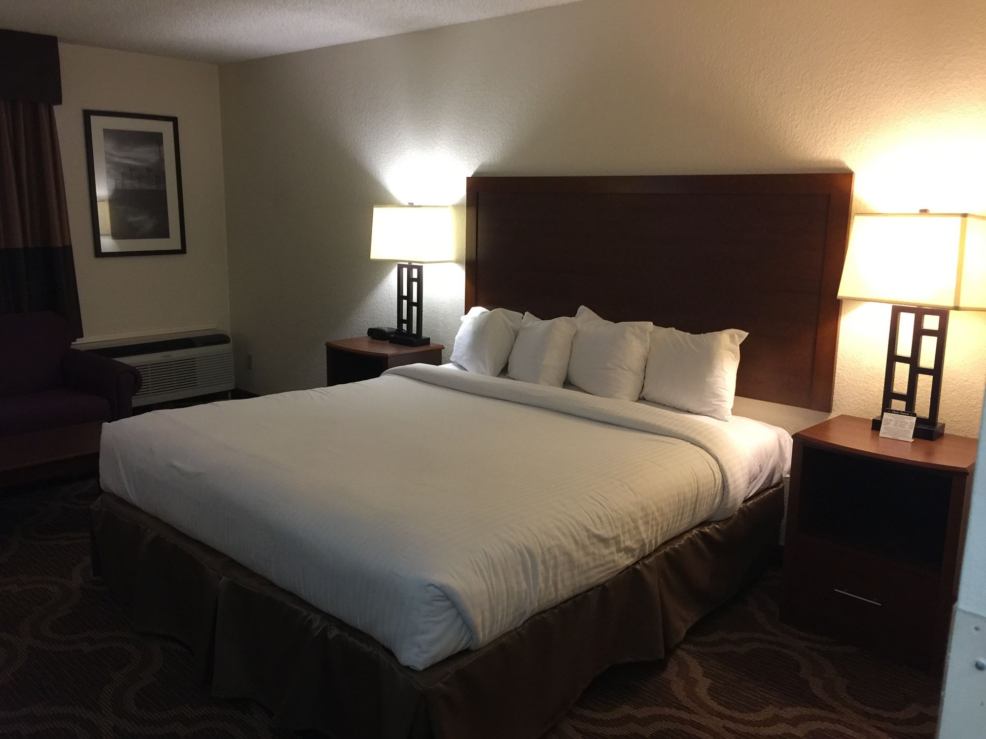Ashmore Inn and Suites