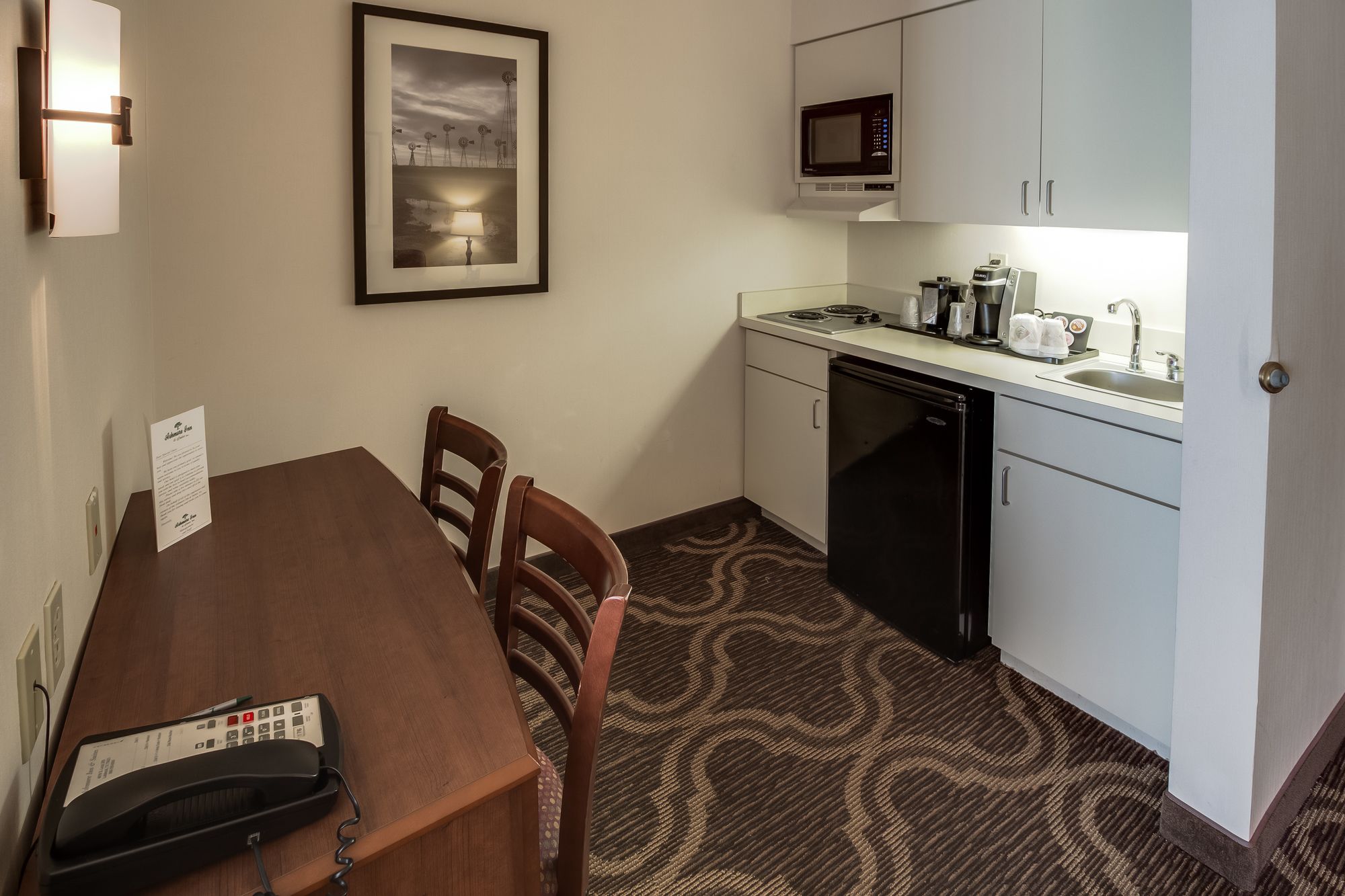 Ashmore Inn and Suites