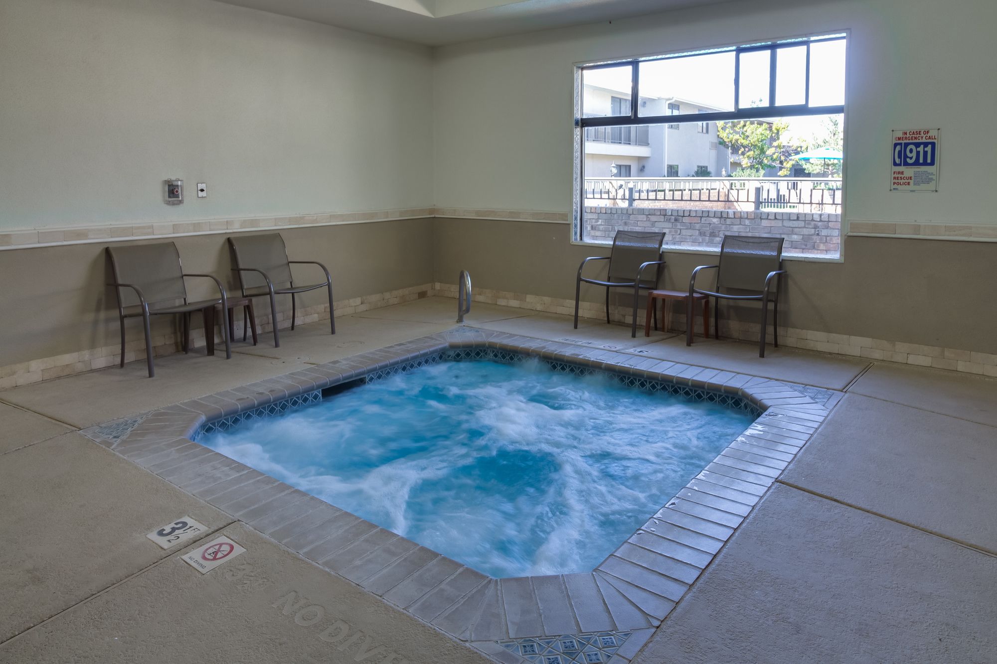 Ashmore Inn and Suites