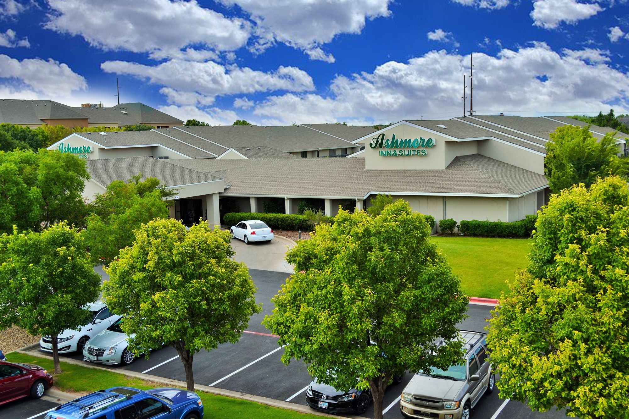 Ashmore Inn and Suites