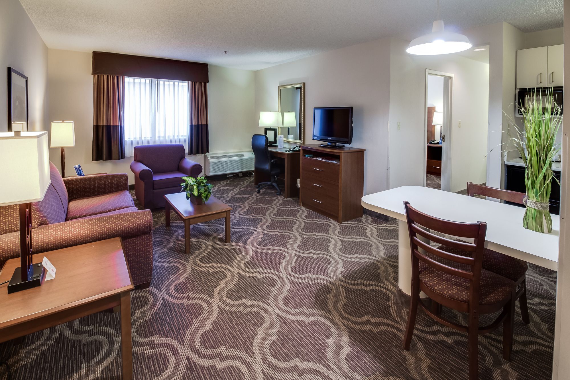 Ashmore Inn and Suites