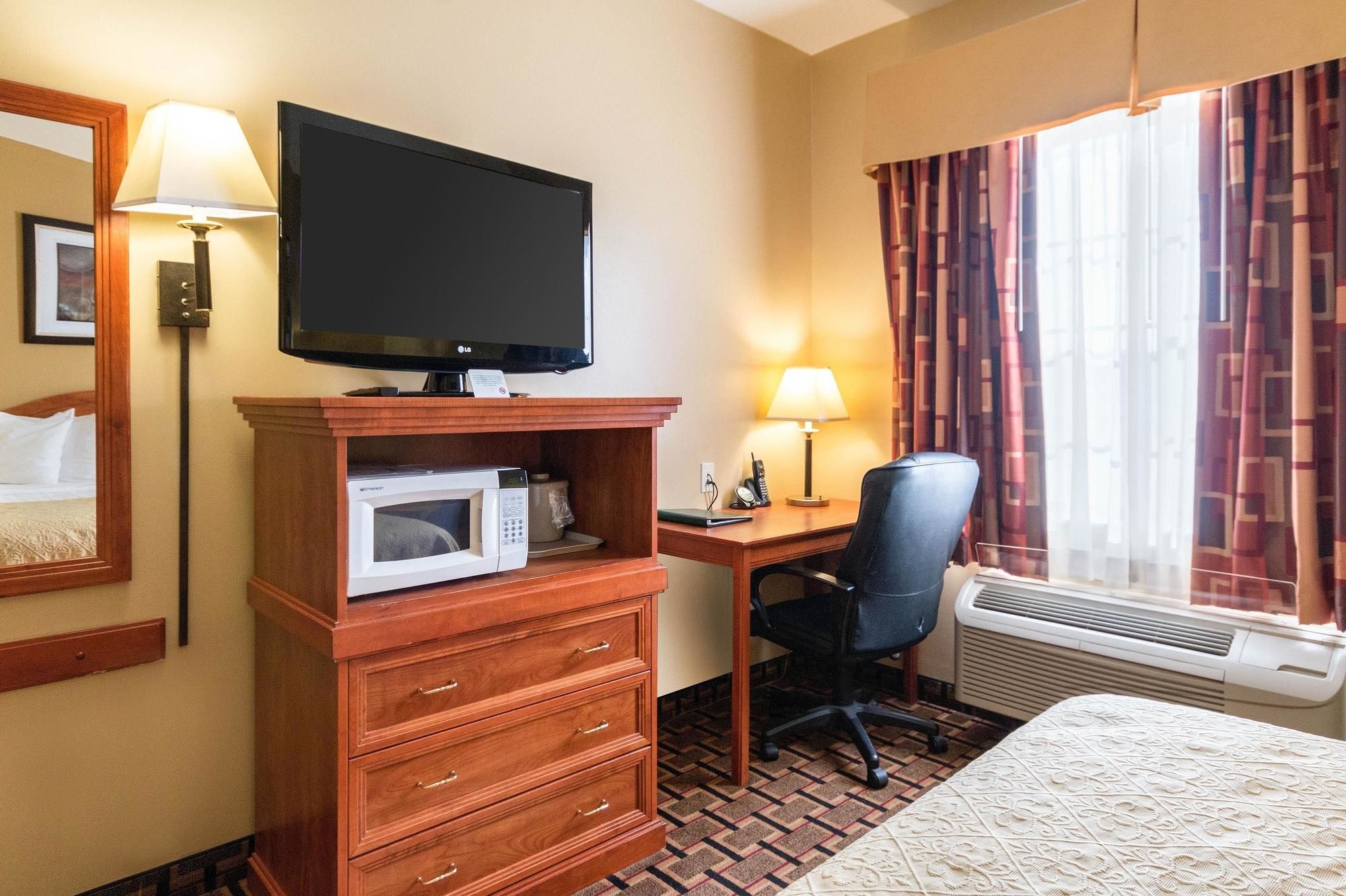 Econo Lodge I-27