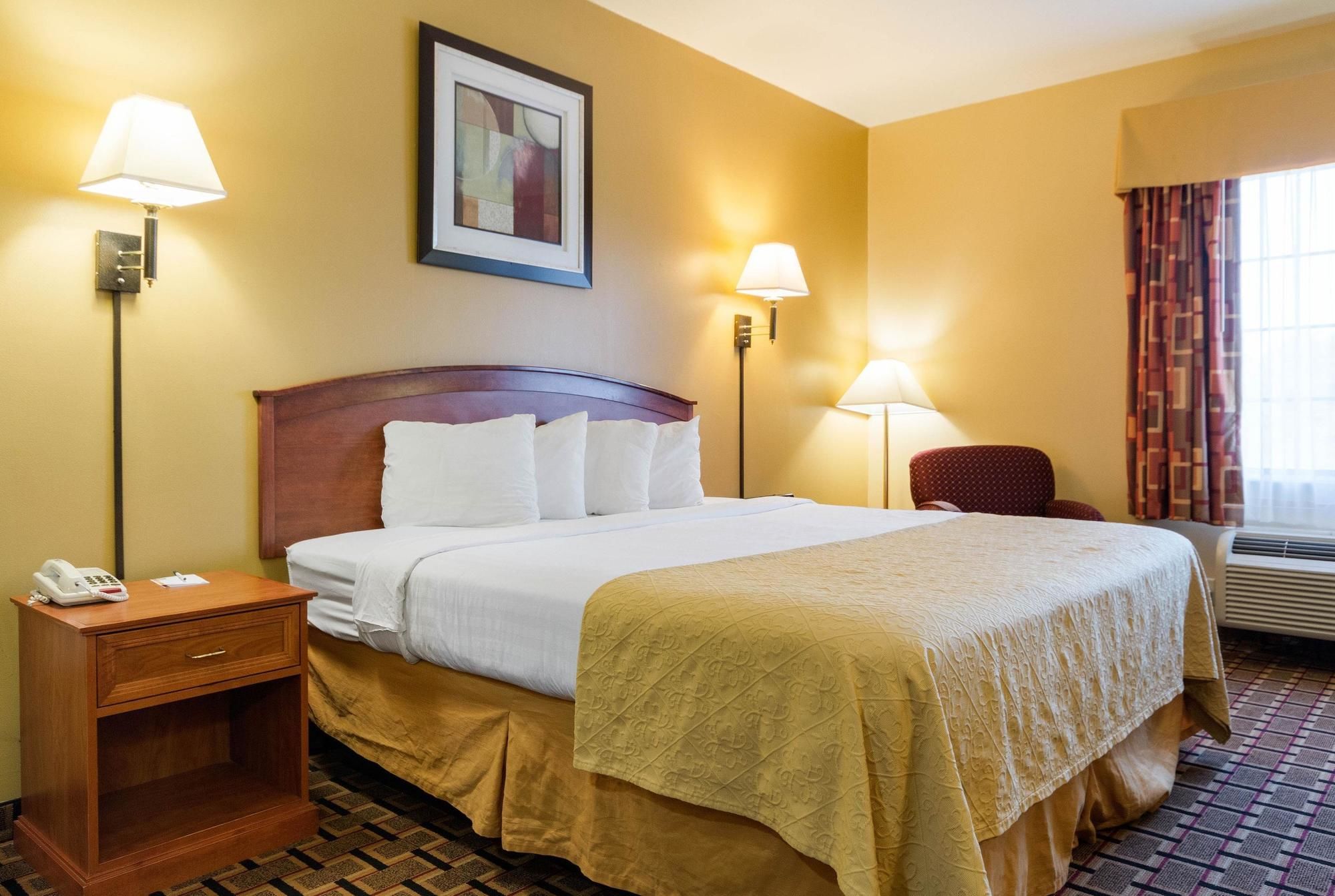 Econo Lodge I-27
