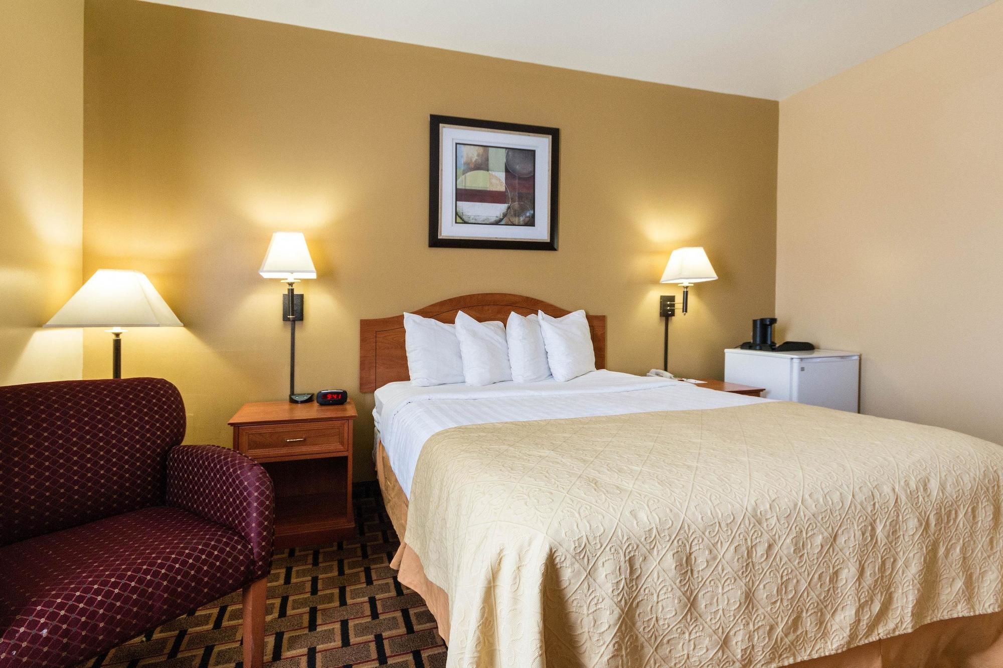 Econo Lodge I-27