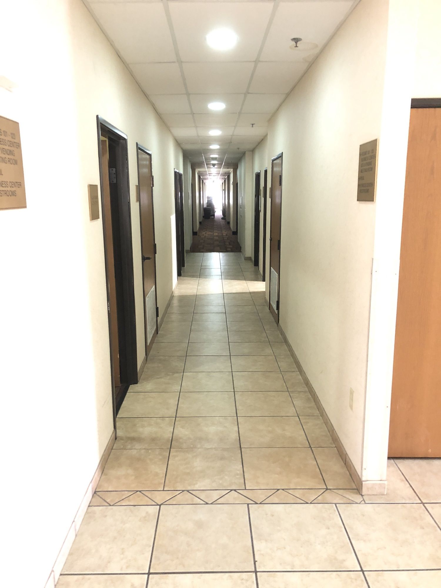 Econo Lodge I-27