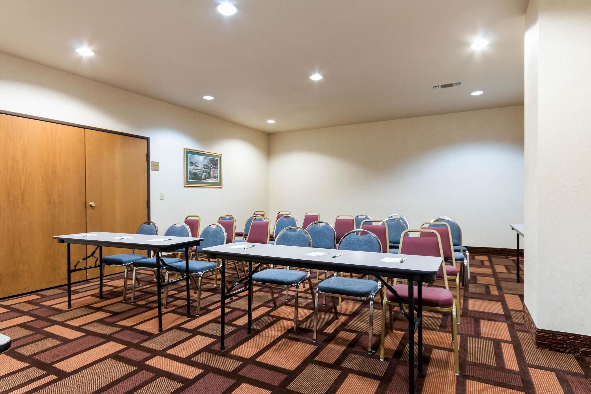 Econo Lodge I-27