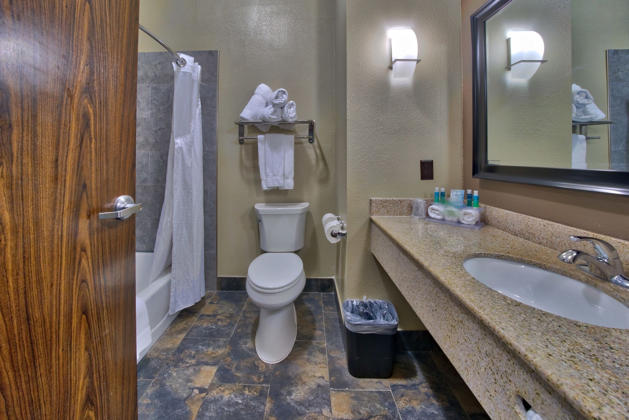 Holiday Inn Express & Suites South