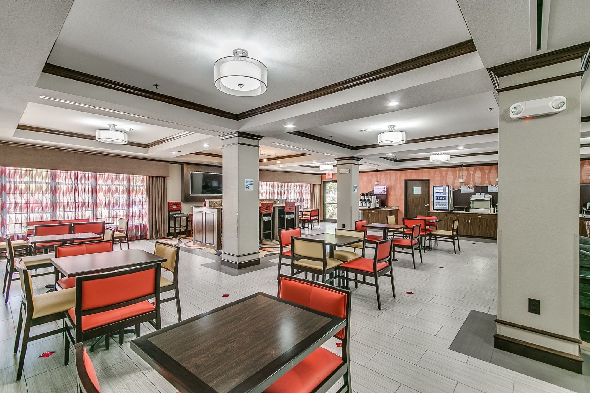 Holiday Inn Express & Suites South