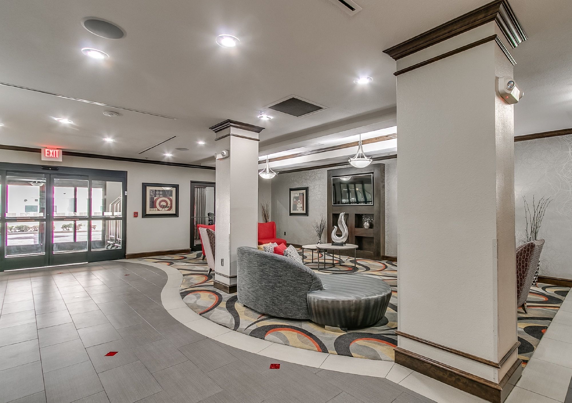 Holiday Inn Express & Suites South