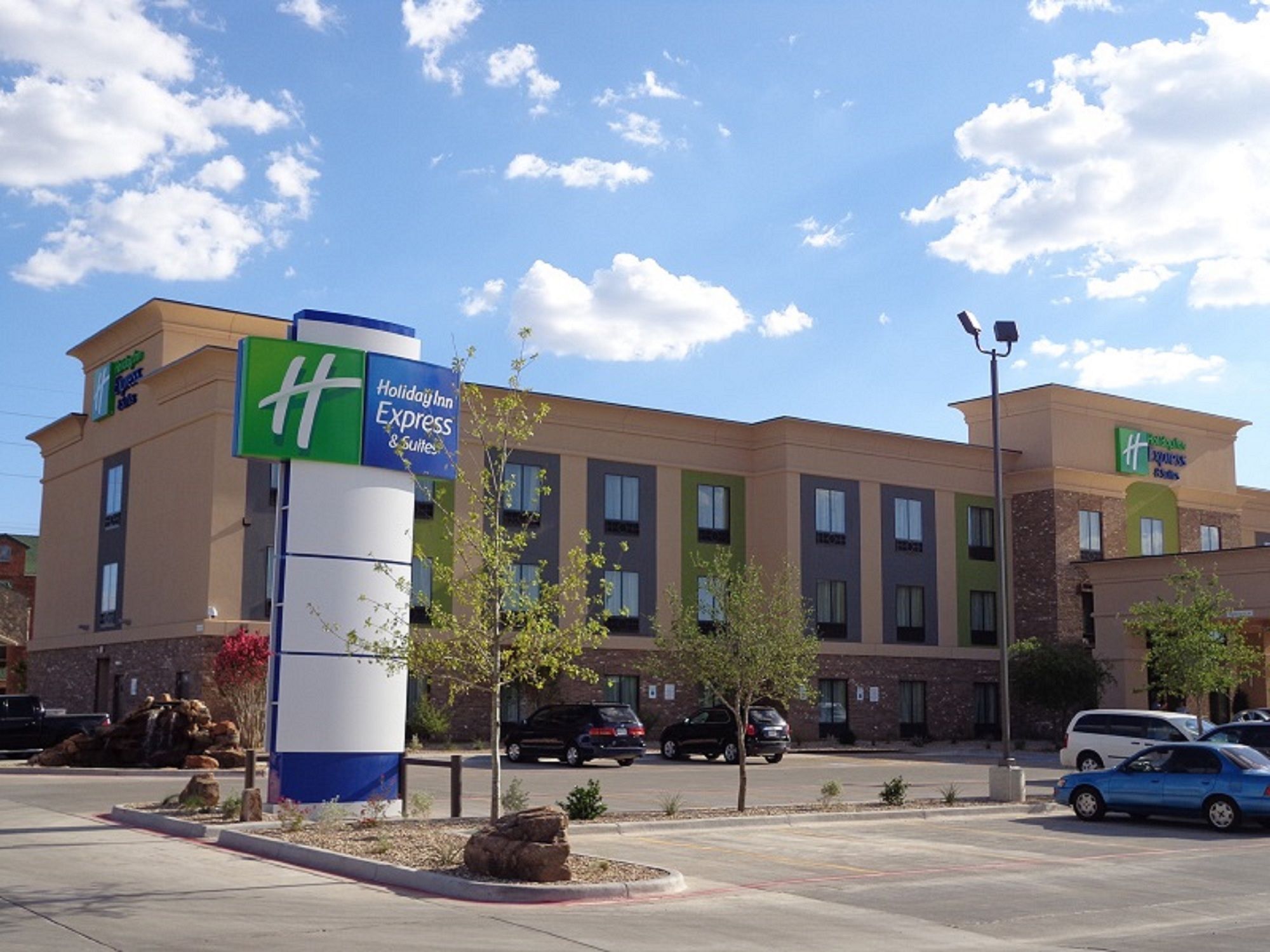 Holiday Inn Express & Suites South