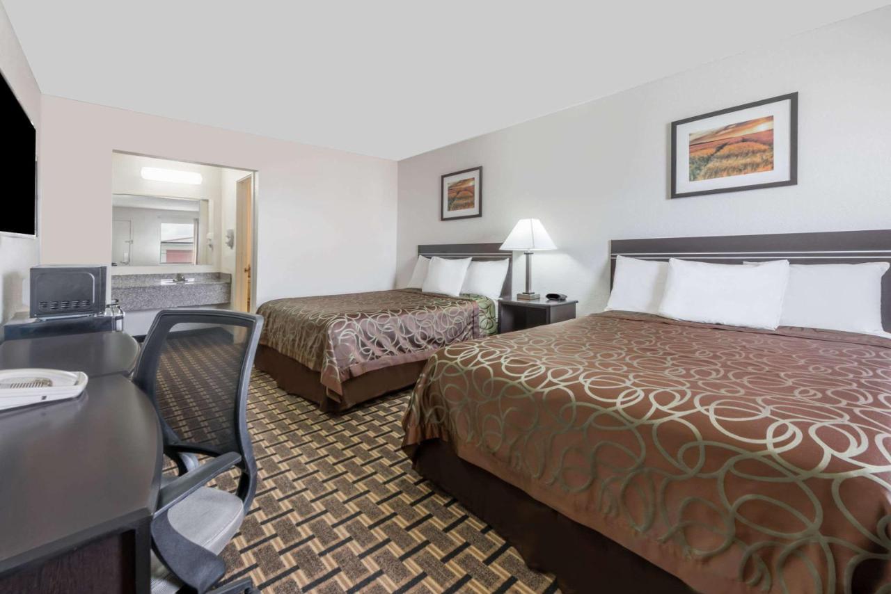 Knights Inn Slaton