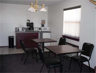 Knights Inn Slaton