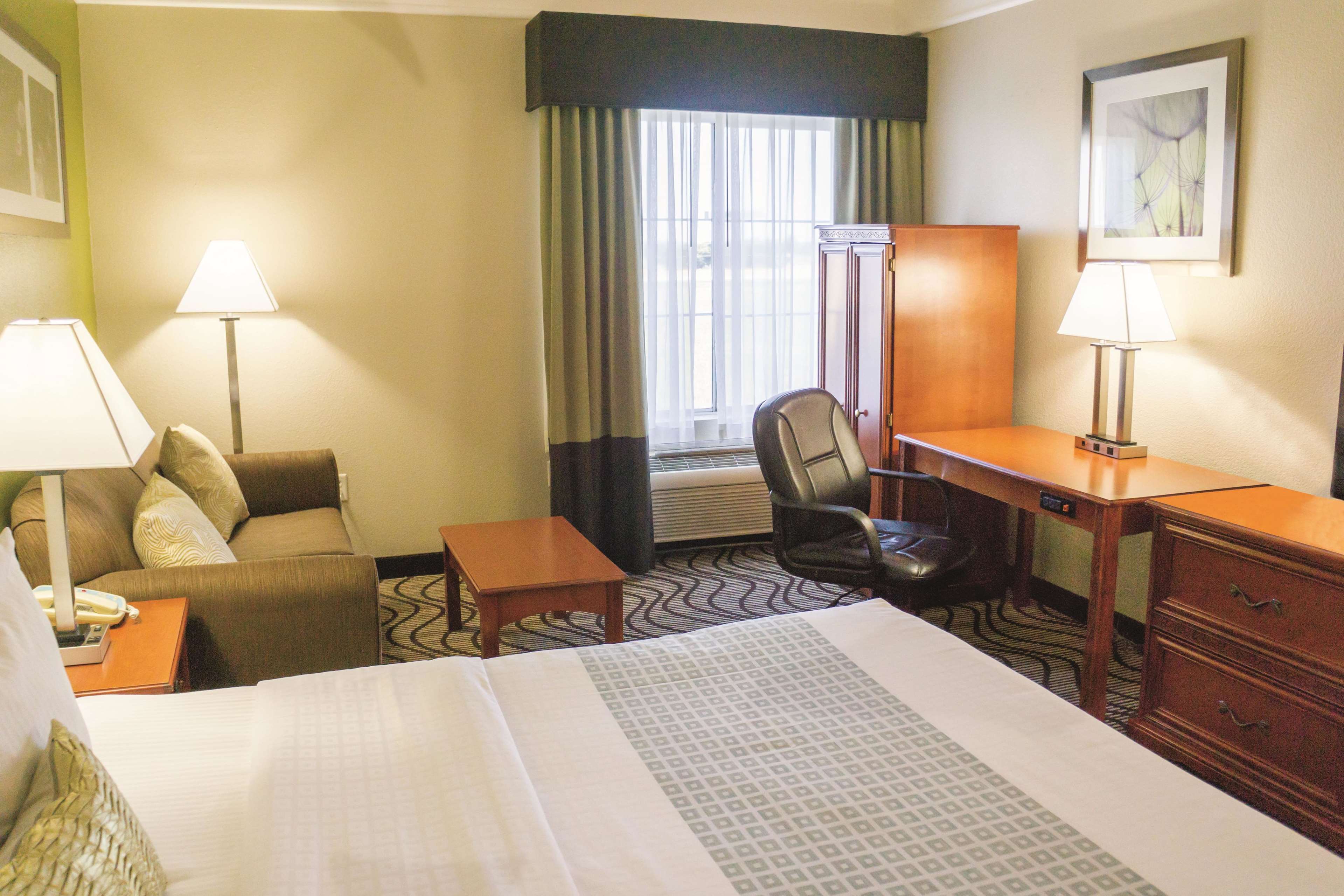 La Quinta Inn And Suites by Wyndham Lubbock North