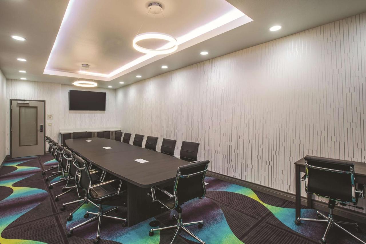 La Quinta Inn & Suites by Wyndham Lubbock South