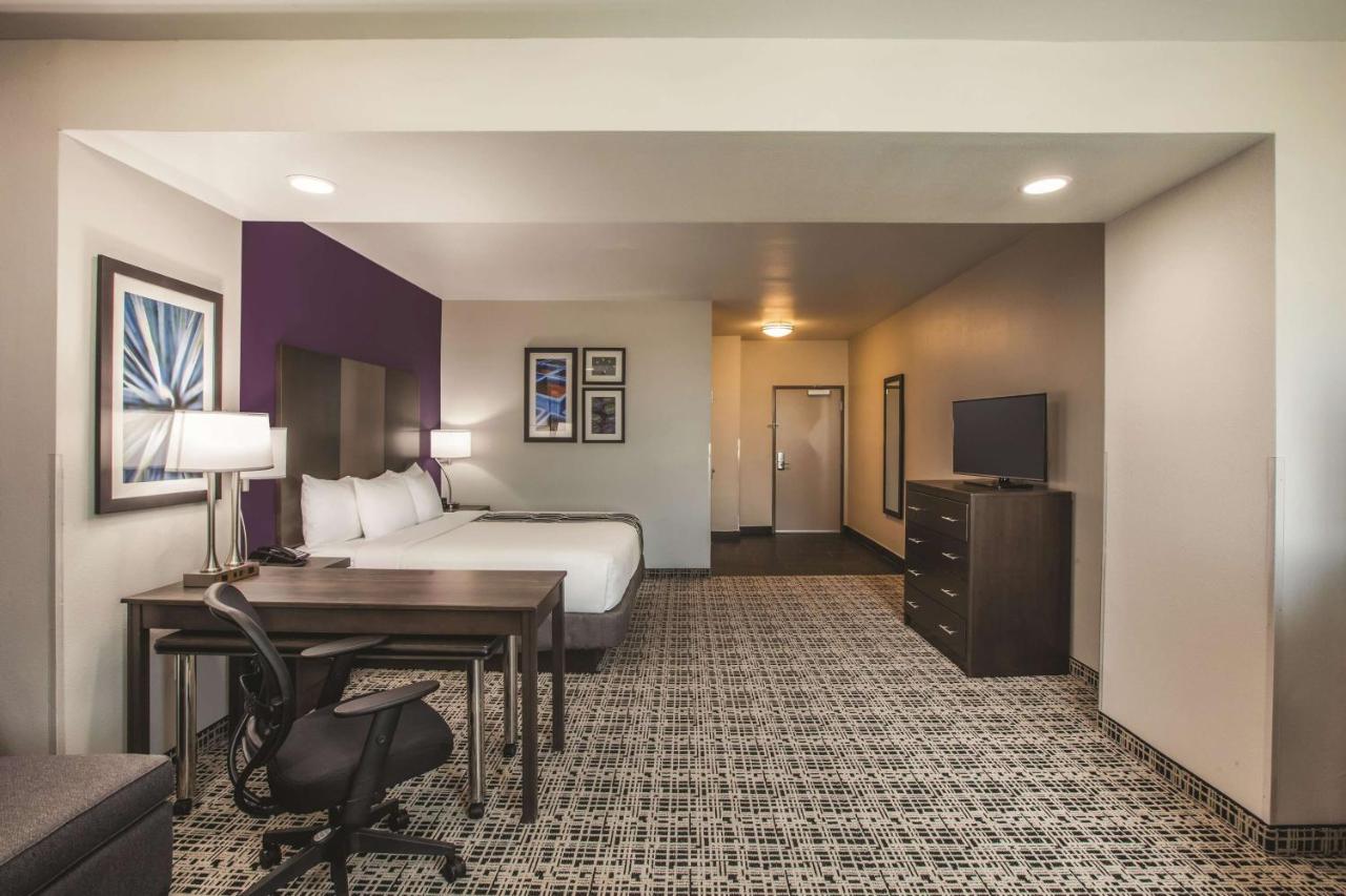 La Quinta Inn & Suites by Wyndham Lubbock South