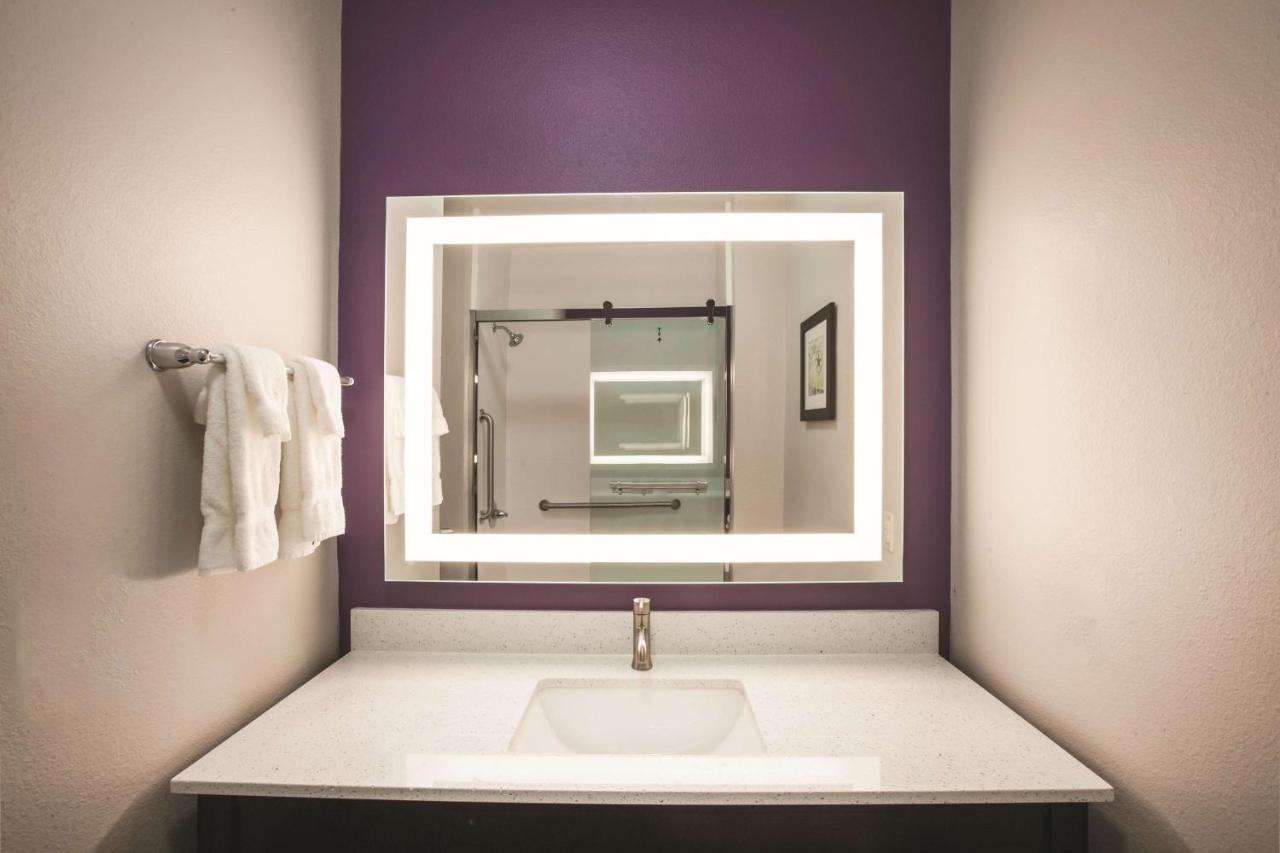 La Quinta Inn & Suites by Wyndham Lubbock South