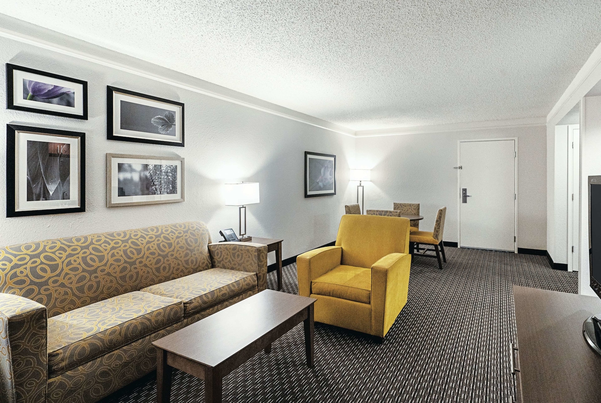 La Quinta Inn & Suites by Wyndham Lubbock West Medical Centr
