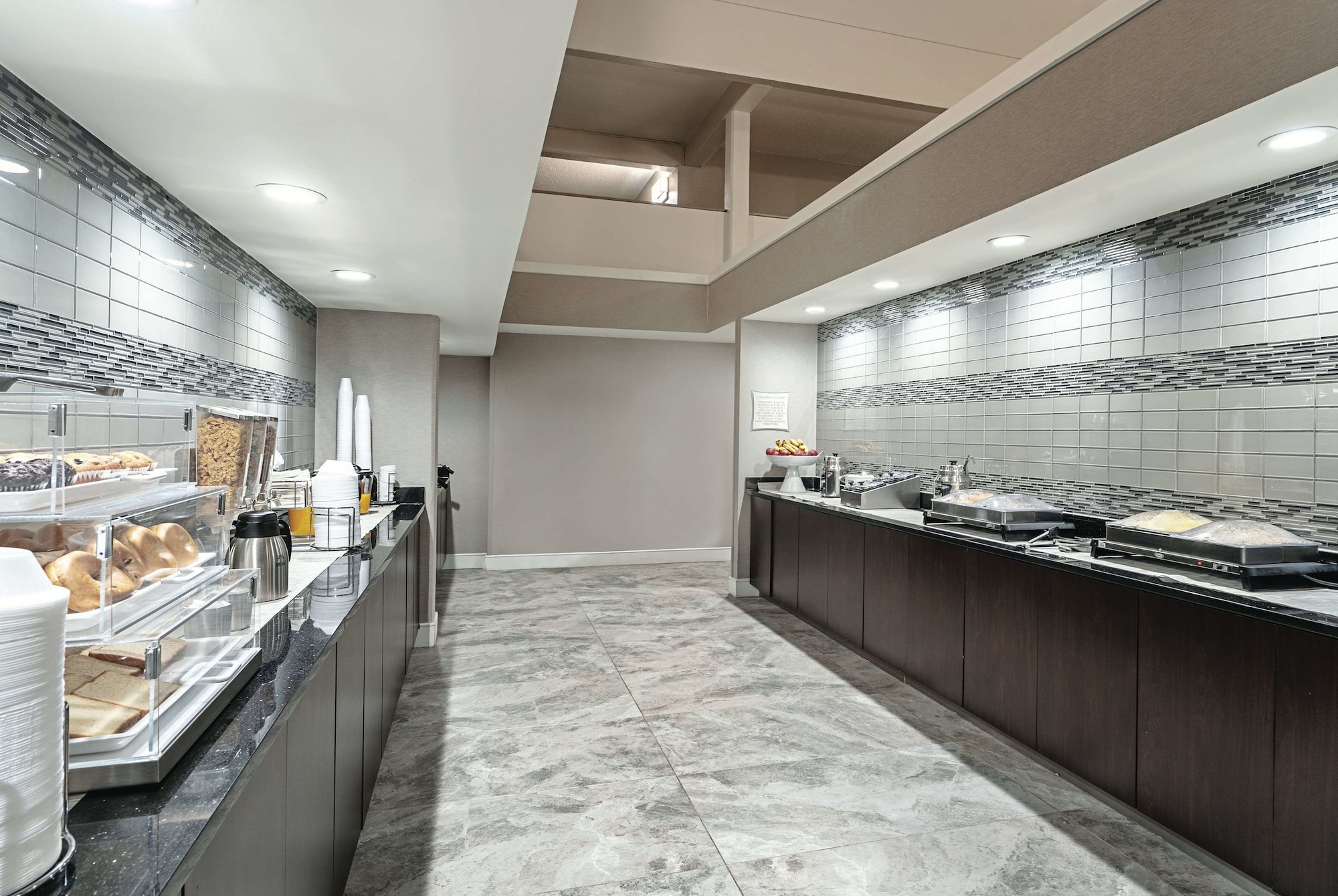 La Quinta Inn & Suites by Wyndham Lubbock West Medical Centr