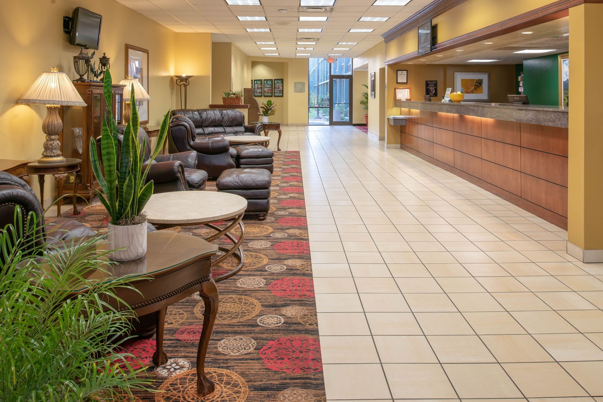 MCM Eleganté Hotel & Suites