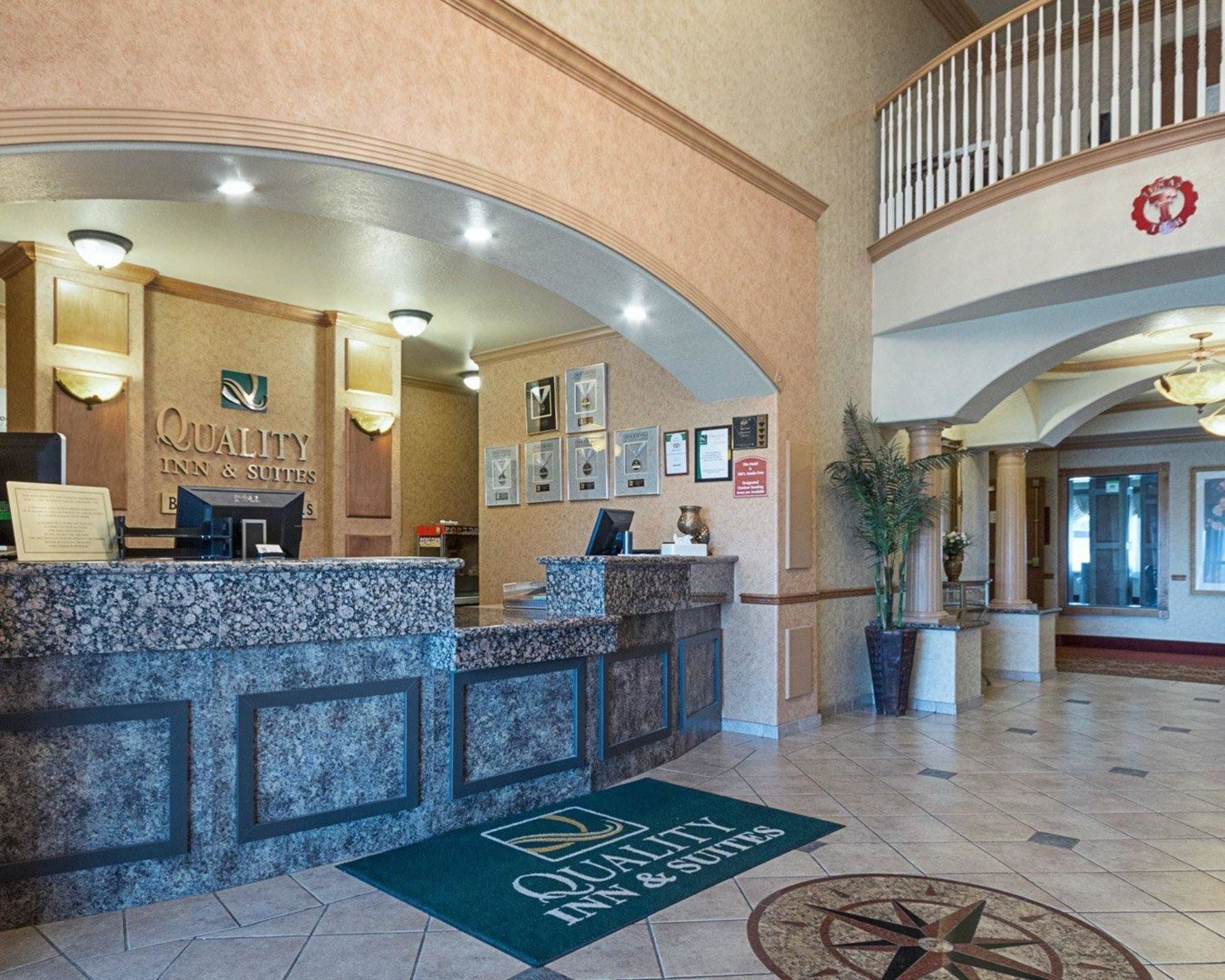 Comfort Inn & Suites